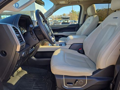 Used 2020 Ford Expedition Platinum image 25