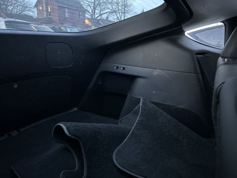 Used 2020 Tesla Model Y Long Range image 12