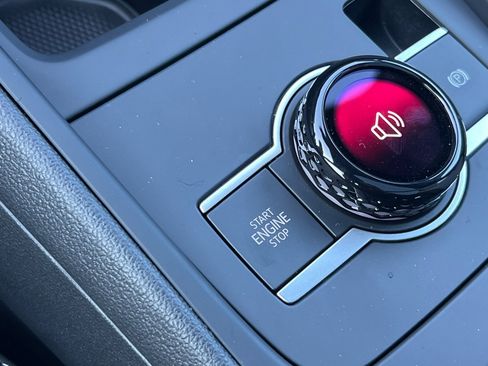 New 2026 Volkswagen Tiguan SE R-Line image 22