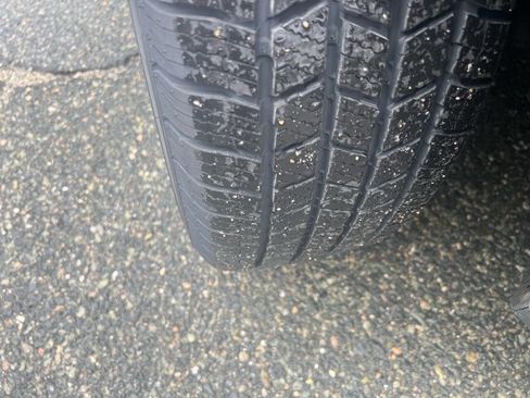 Used 2007 Kia Rondo LX image 3