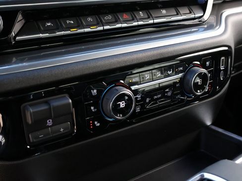 Certified 2025 Chevrolet Silverado 1500 High Country w/ Technology Package image 33