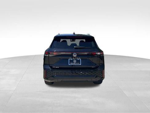 New 2026 Volkswagen Tiguan SEL R-Line AWD/4WD image 4