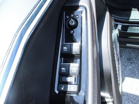 Used 2024 Jeep Wagoneer Launch Edition AWD/4WD image 11