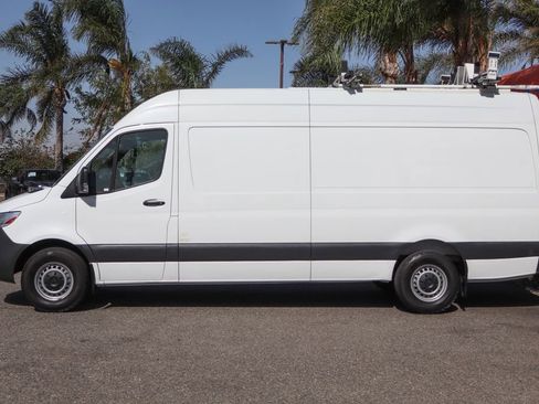 Used 2021 Mercedes-Benz Sprinter 2500 w/ Driver Convenience Package image 5