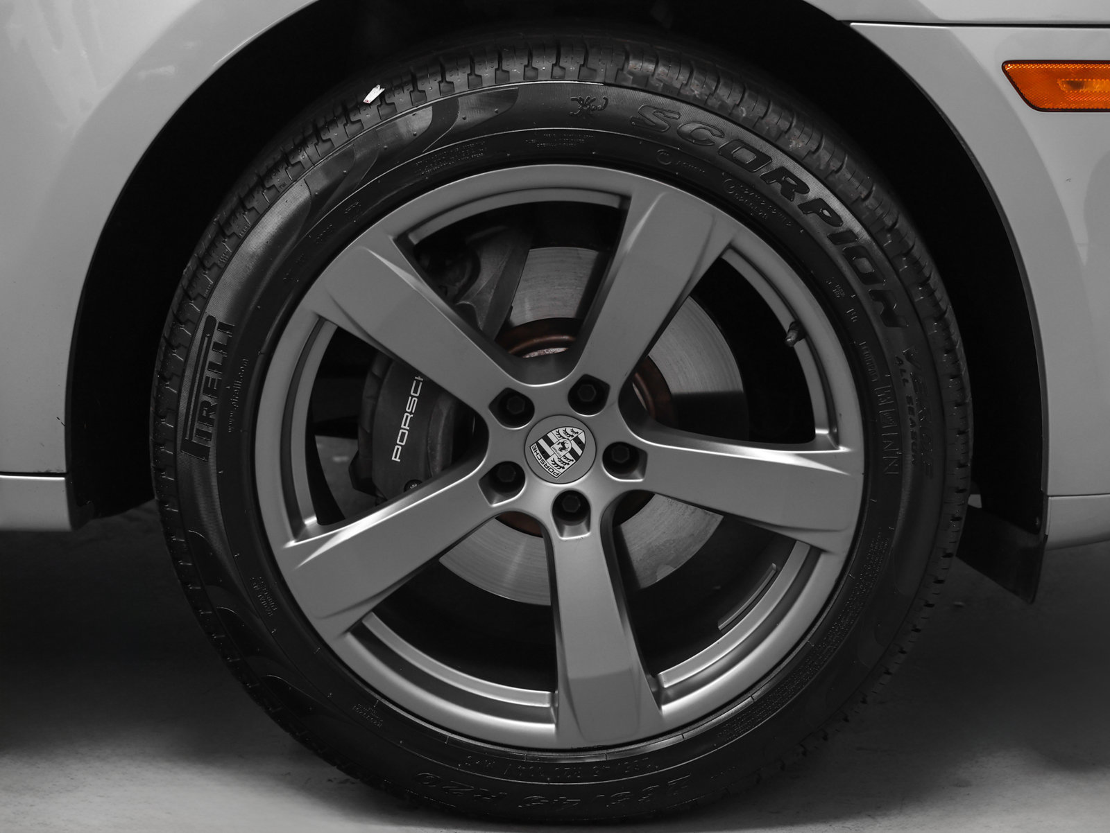Certified 2023 Porsche Macan AWD/4WD image 15