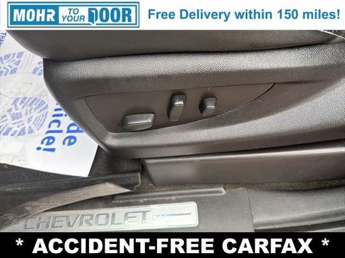 Used 2018 Chevrolet Suburban LT w/ LT Signature Package image 13