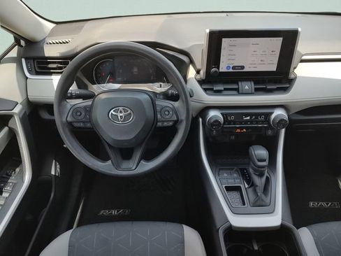 Used 2024 Toyota RAV4 XLE w/ Convenience Package FWD image 10