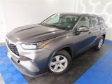 Used 2021 Toyota Highlander LE image 4