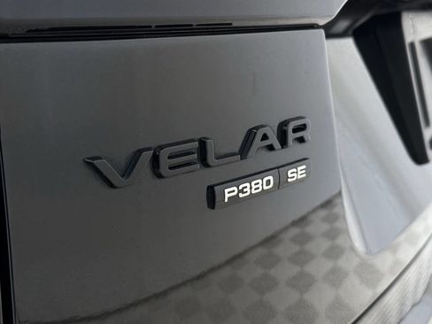 Used 2018 Land Rover Range Rover Velar R-Dynamic SE image 36