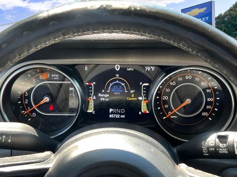 Used 2019 Jeep Wrangler Sport AWD/4WD image 17