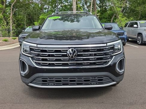 Used 2025 Volkswagen Atlas SEL AWD/4WD image 8