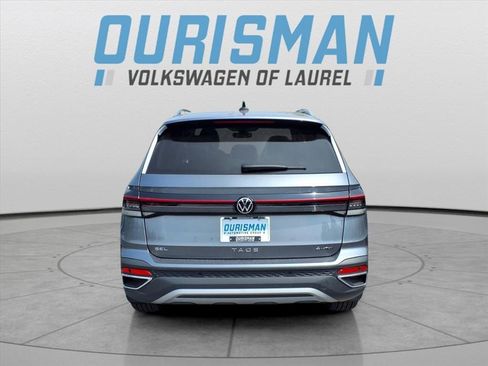 New 2025 Volkswagen Taos SEL image 4