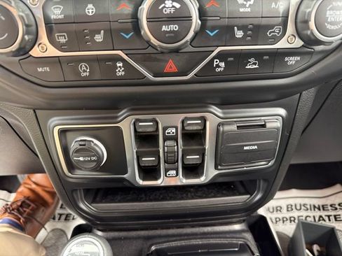 Used 2022 Jeep Gladiator Overland AWD/4WD image 20