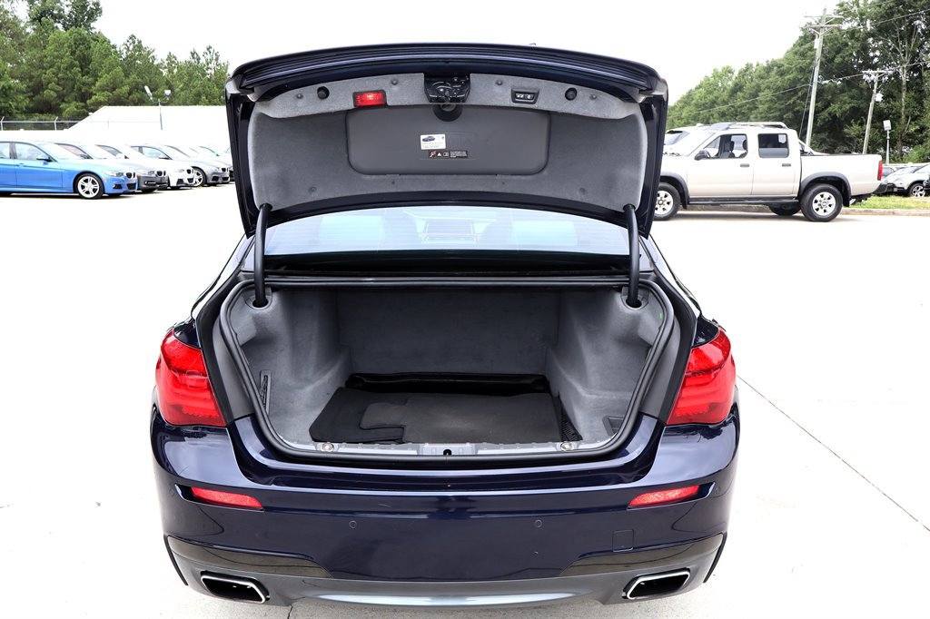 Used 2015 BMW 750Li RWD image 41
