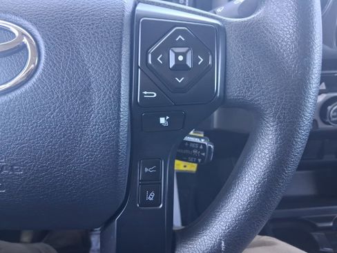 Used 2020 Toyota Tacoma SR image 20