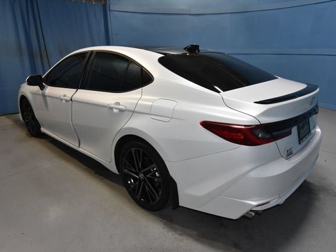 Used 2025 Toyota Camry XSE FWD image 27