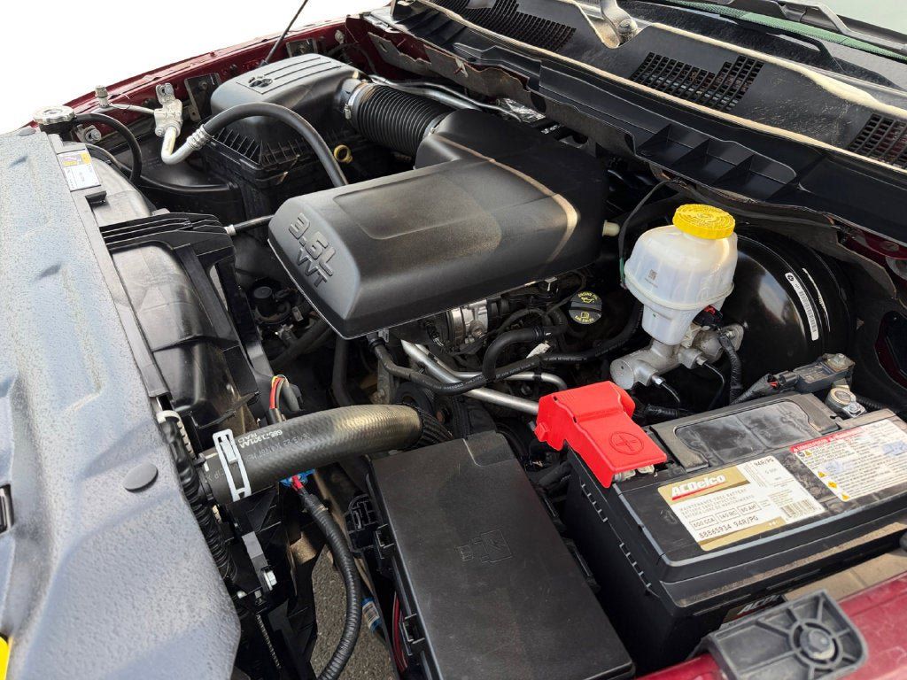 Used 2022 RAM 1500 Classic SLT AWD/4WD image 31