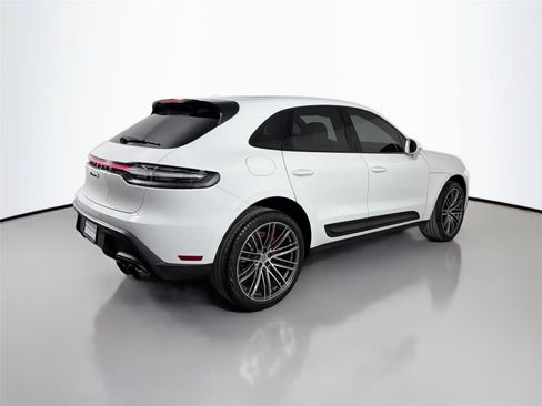 Certified 2023 Porsche Macan S AWD/4WD image 7