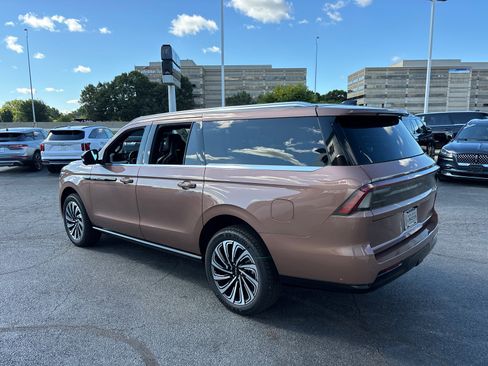 New 2025 Lincoln Navigator L Black Label image 5