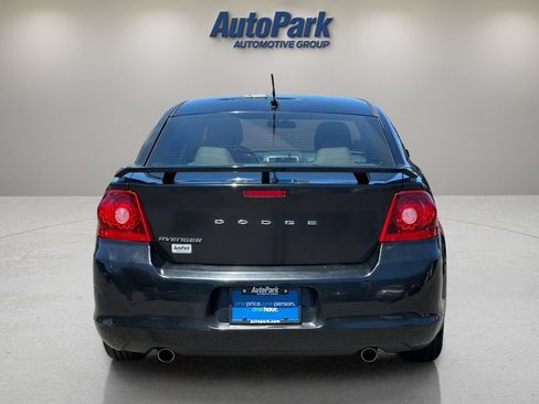 Used 2013 Dodge Avenger SXT w/ Blacktop Pkg FWD image 6
