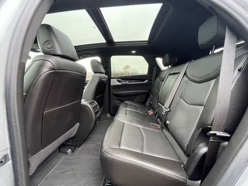 Certified 2025 Cadillac XT5 Premium Luxury image 24