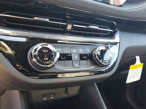 New 2026 Buick Envista Sport Touring image 22