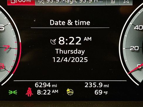 Certified 2023 Audi Q3 2.0T Premium Plus w/ Premium Plus Package image 11