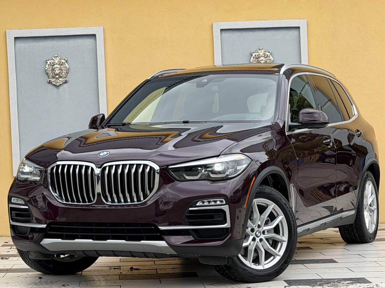 Used 2020 BMW X5 xDrive40i w/ Premium Package AWD/4WD image 3