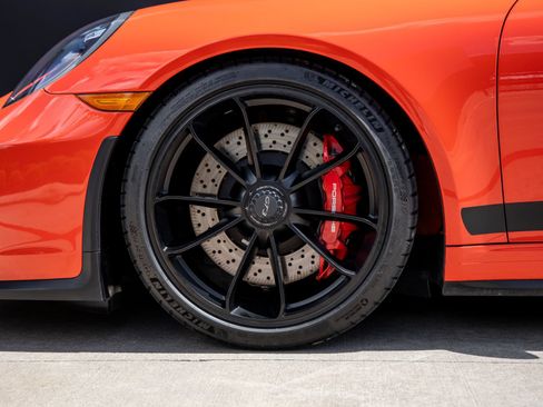 Certified 2018 Porsche 911 GT3 RWD image 17