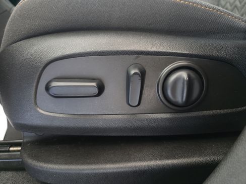 Used 2022 Chevrolet Equinox LT FWD image 13