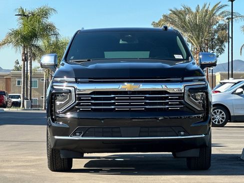 New 2026 Chevrolet Suburban Premier image 9