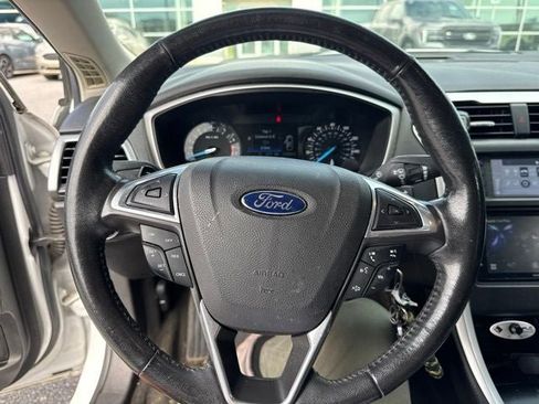 Used 2016 Ford Fusion SE w/ Equipment Group 201A AWD/4WD image 13