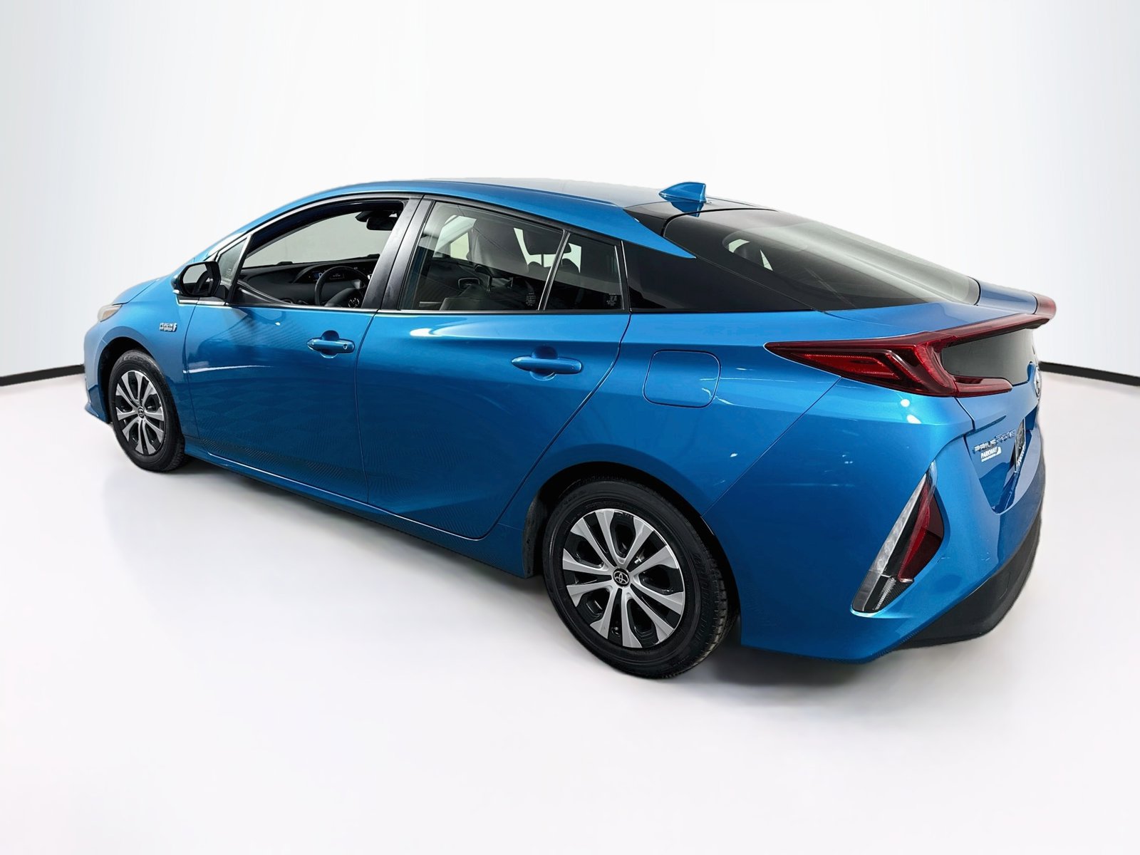 Certified 2022 Toyota Prius Prime XLE FWD image 5