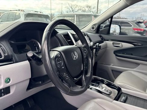 Used 2017 Honda Pilot Elite image 19