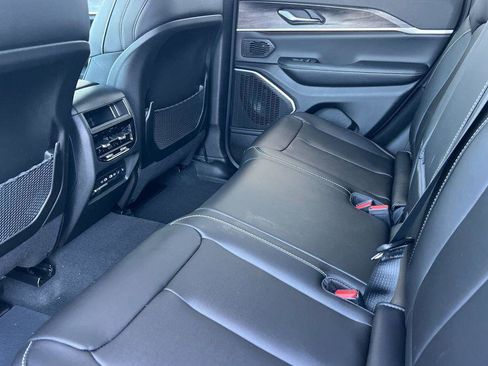 New 2026 Jeep Grand Cherokee Limited w/ Limited Altitude Package RWD image 12