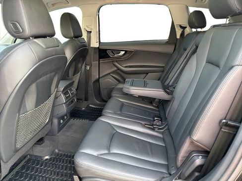 Used 2019 Audi Q7 3.0T Premium Plus w/ Premium Plus Package image 11