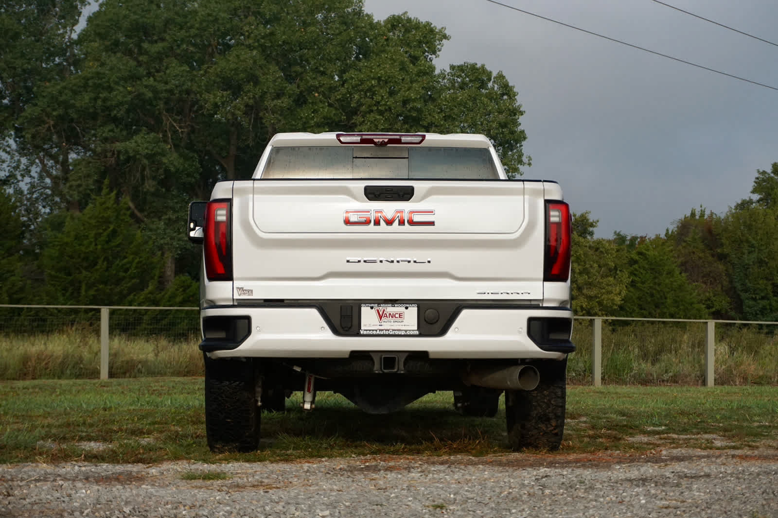 Used 2025 GMC Sierra 2500 Denali w/ Denali Reserve Package AWD/4WD image 42