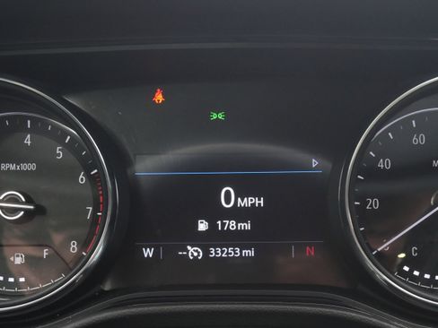 Used 2023 Buick Encore GX Select w/ Sport Touring Package image 18