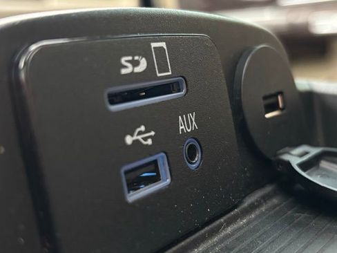 Used 2016 RAM 1500 Laramie Longhorn w/ Convenience Group image 41