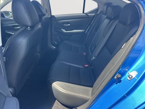 Used 2022 Nissan Sentra SR w/ SR Premium Package FWD image 20