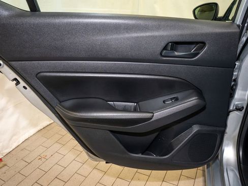 Used 2024 Nissan Altima 2.5 SV image 8