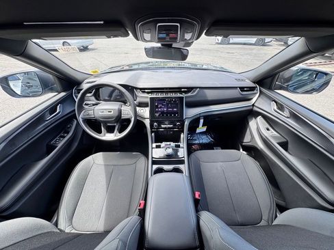 New 2026 Jeep Grand Cherokee Laredo AWD/4WD image 24