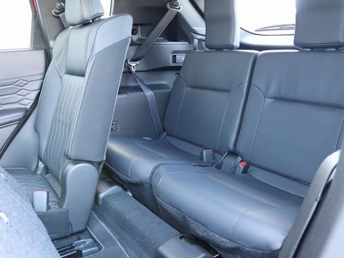 Used 2025 Mitsubishi Outlander SEL AWD/4WD image 30