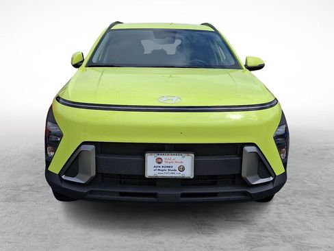 Used 2024 Hyundai Kona SEL AWD/4WD image 2