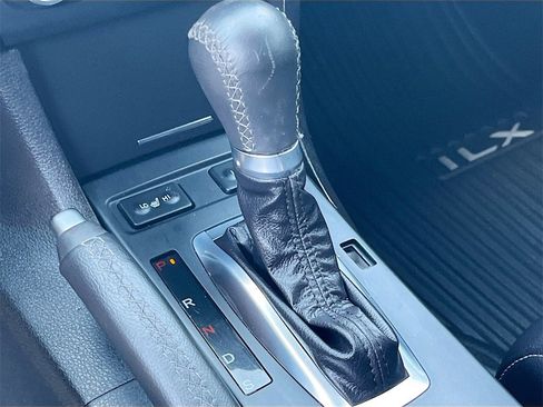 Used 2022 Acura ILX Premium and A-SPEC Packages image 16