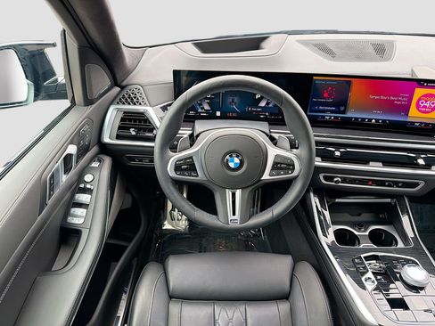 Certified 2025 BMW X7 M60i image 19