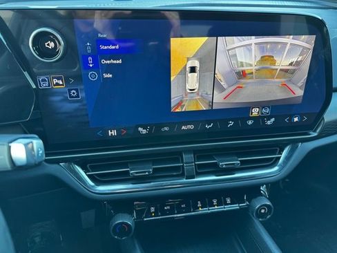 New 2026 Chevrolet Equinox EV LT image 4