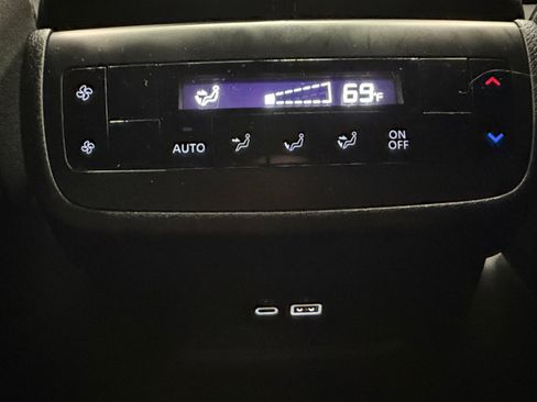 Used 2022 Nissan Pathfinder S FWD image 32