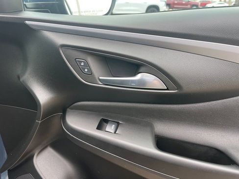 Used 2025 Buick Envista Preferred w/ Convenience II Package image 48