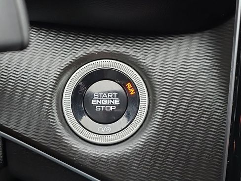 Used 2024 Jeep Grand Cherokee L Laredo image 21